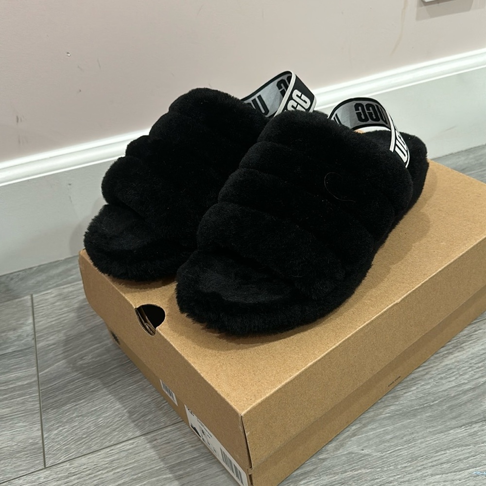 UGG fluffy yeah slides